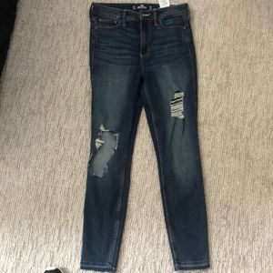 Hollister ripped high rise skinny jeans SIZE 3